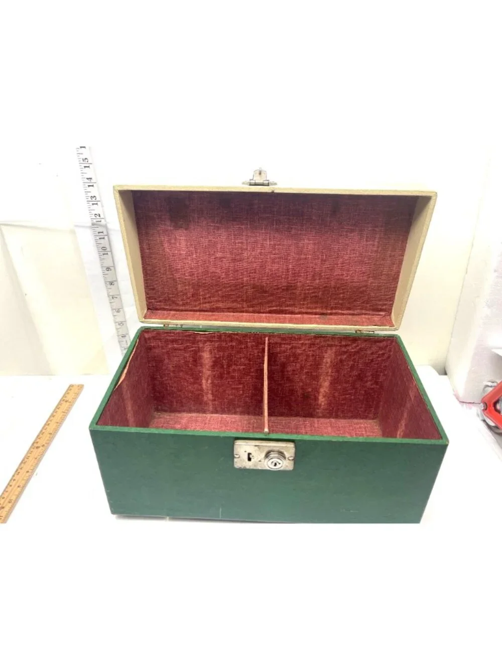 Vintage Green/Cream Storage Box W/Red Interior Handle & Locking Clasp 15